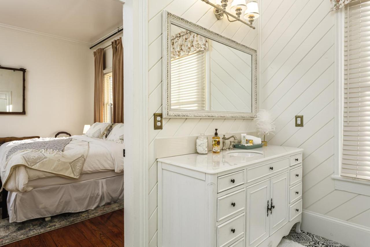 Celestine Bed And Breakfast Пенсакола Экстерьер фото